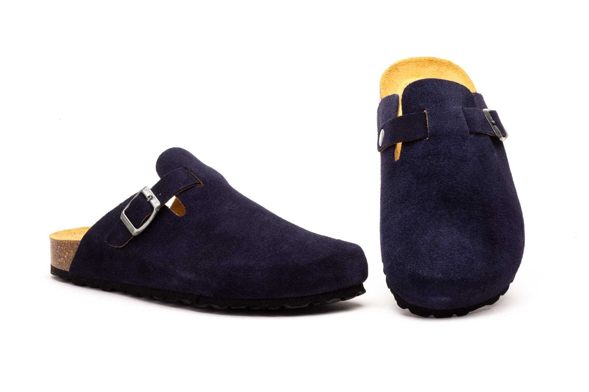 Sabots Juliet bleu marine en cuir suédé, vue détaillée