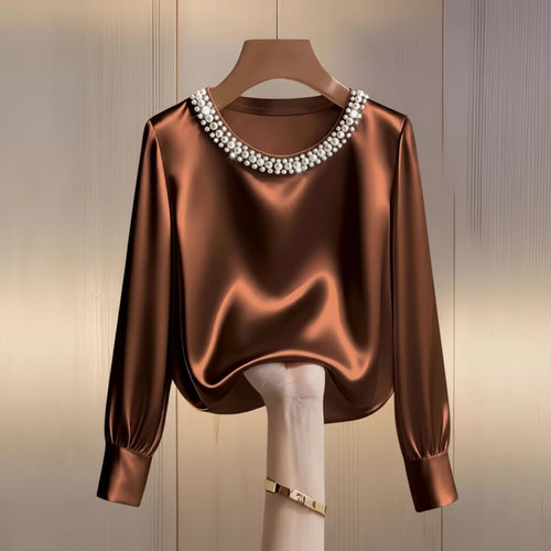Chemise pour femme à manches  , col rond et détails perlés, style tendance et couleur unie