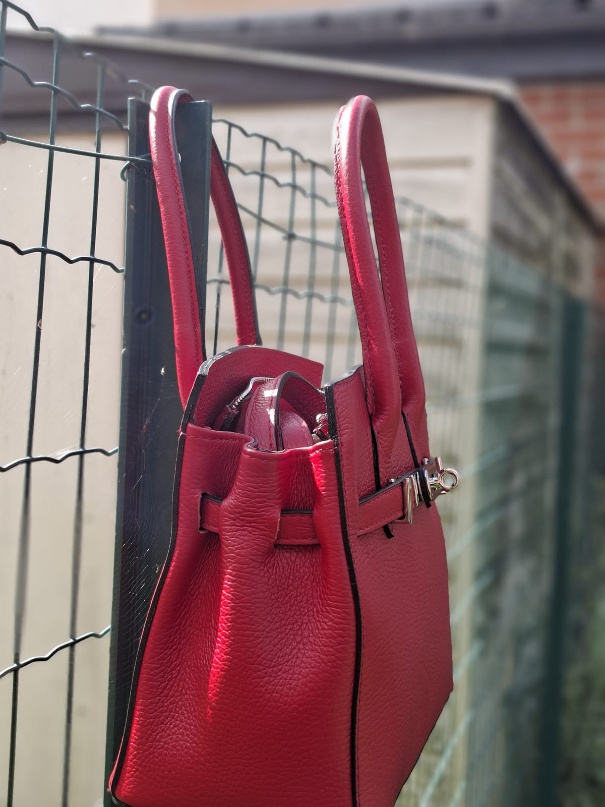 Sac à main Birkin Rouge en cuir véritable - vue arrière et finitions