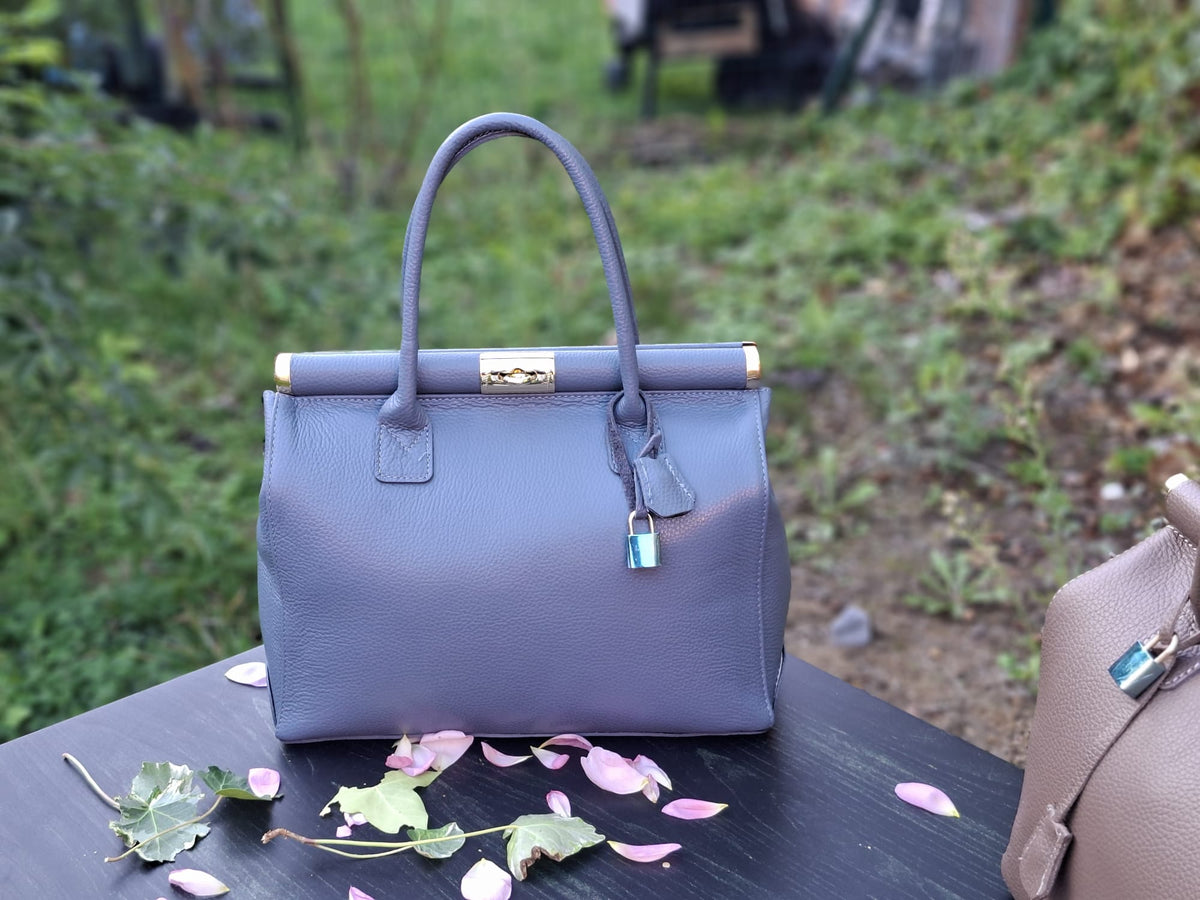 Sac à main Trapèze Bleu Azur en cuir véritable - vue extérieure